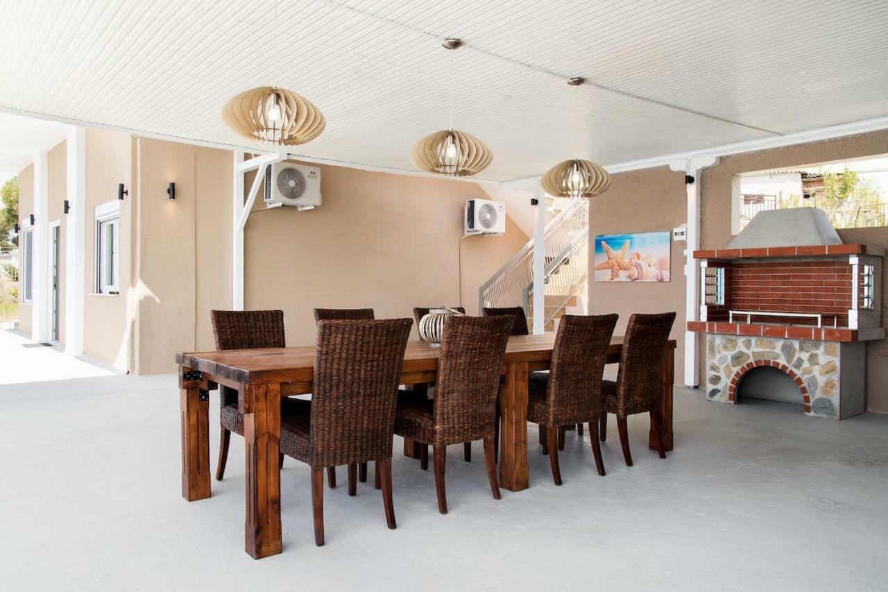 ניאה אירקליה Villa Alexandra מראה חיצוני תמונה