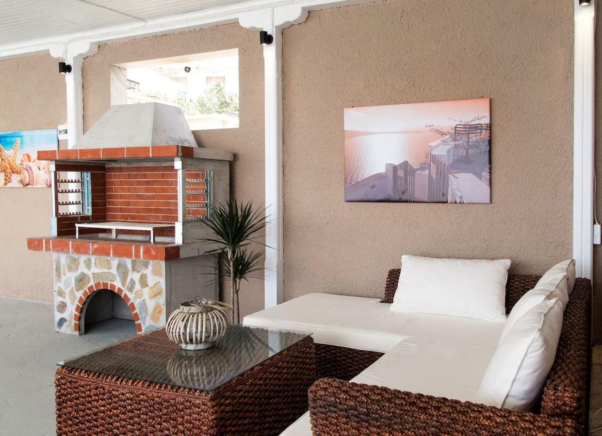 ניאה אירקליה Villa Alexandra מראה חיצוני תמונה